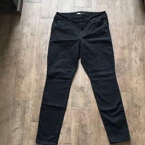 Old Navy Women’s Skinny Jeans, Size 14 Long